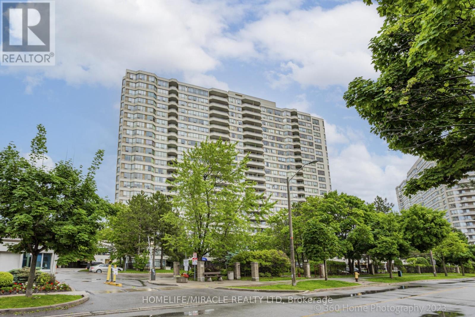 1531 - 3 GREYSTONE WALK DRIVE, Toronto, Ontario