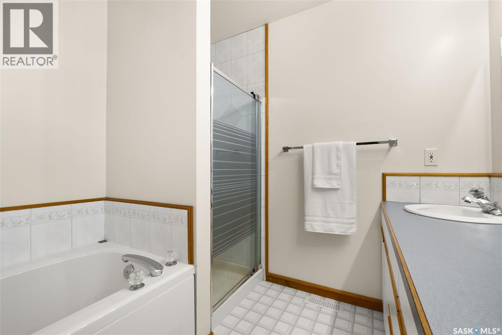 20 Sapphire Bay, Edenwold Rm No.158, Saskatchewan  S4L 1A8 - Photo 30 - SK019501