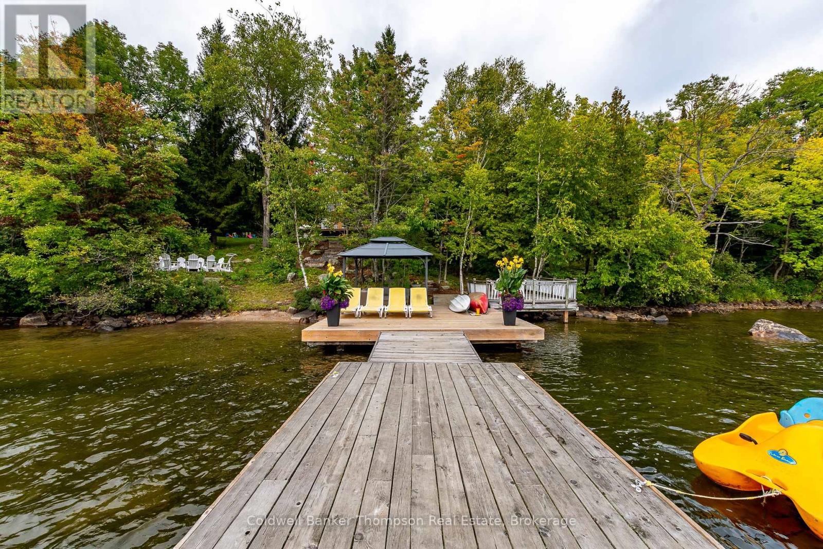 415 Grassmere Resort Road, Huntsville, Ontario  P1H 2J6 - Photo 1 - X12370503