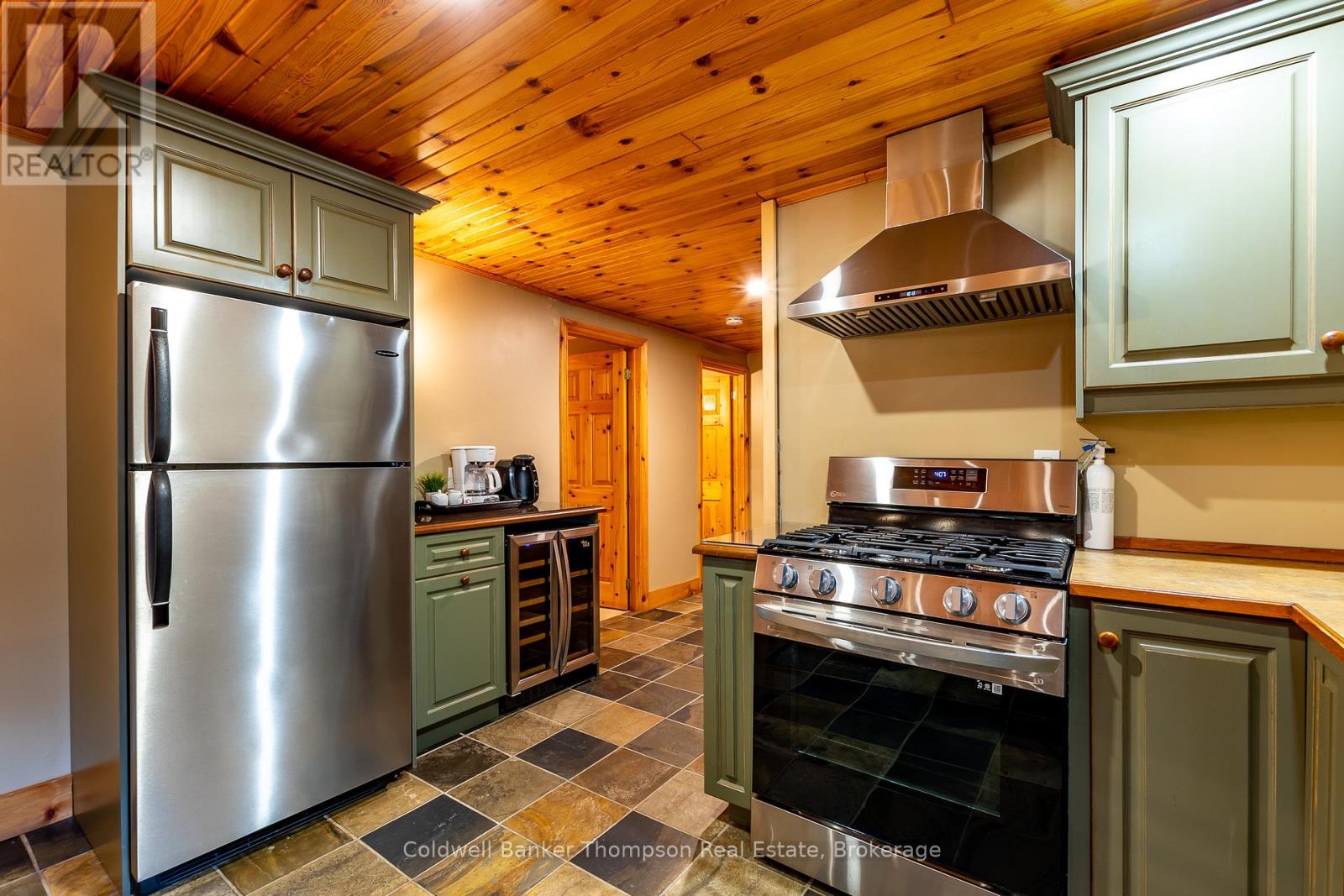 415 Grassmere Resort Road, Huntsville, Ontario  P1H 2J6 - Photo 36 - X12370503