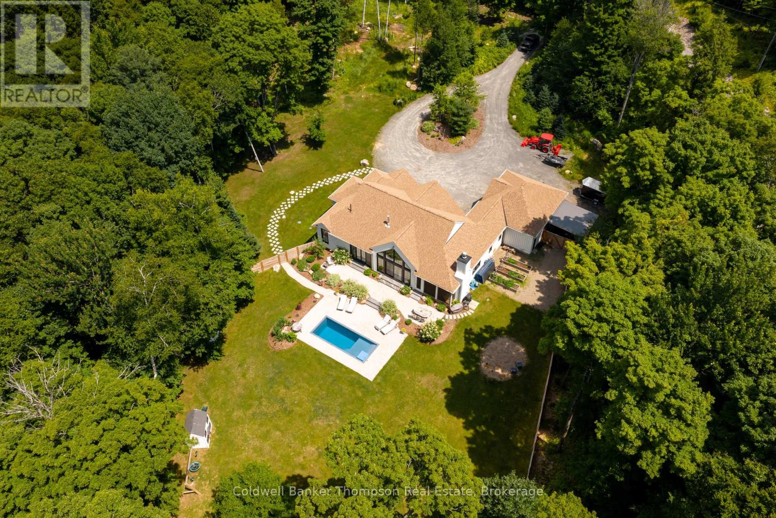 350 Skyhills Road, Huntsville, Ontario  P1H 2N5 - Photo 3 - X12385511