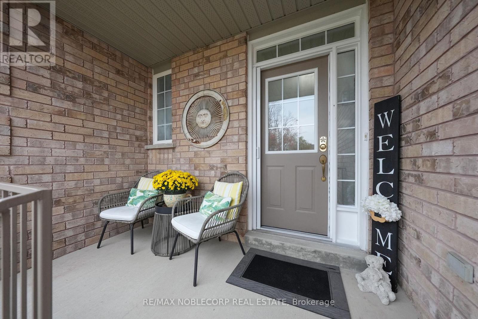 14 Willard Hunt Court, King, Ontario  L0G 1T0 - Photo 3 - N12430365