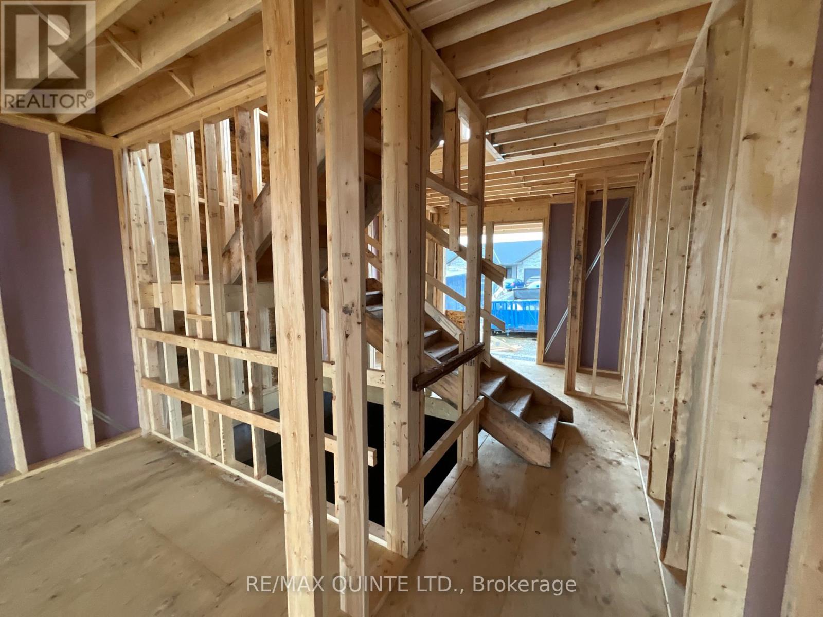 91 Raycroft Drive, Belleville, Ontario K8N 0R5 - Photo 3 - X12430405