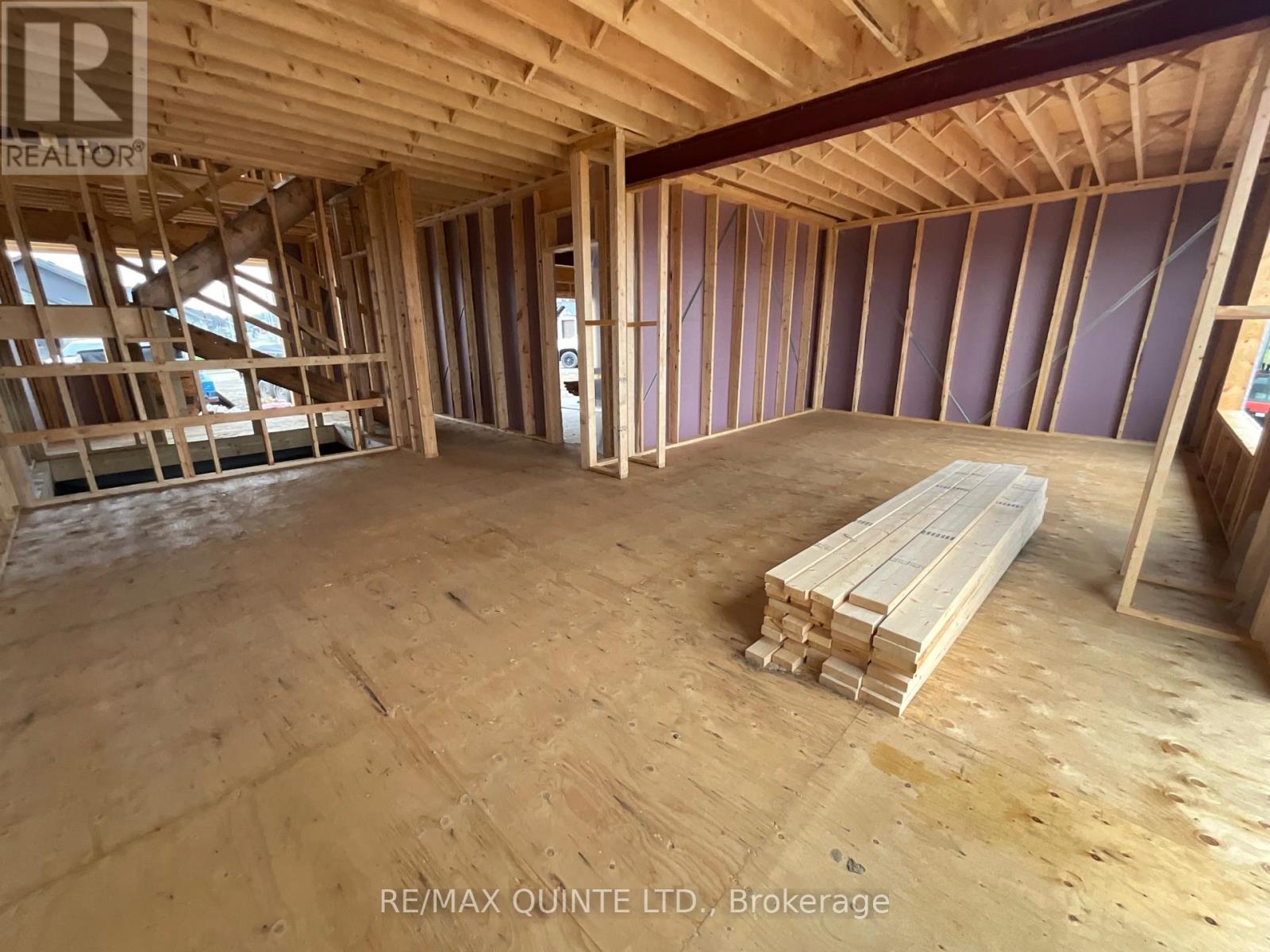 91 Raycroft Drive, Belleville, Ontario K8N 0R5 - Photo 4 - X12430405