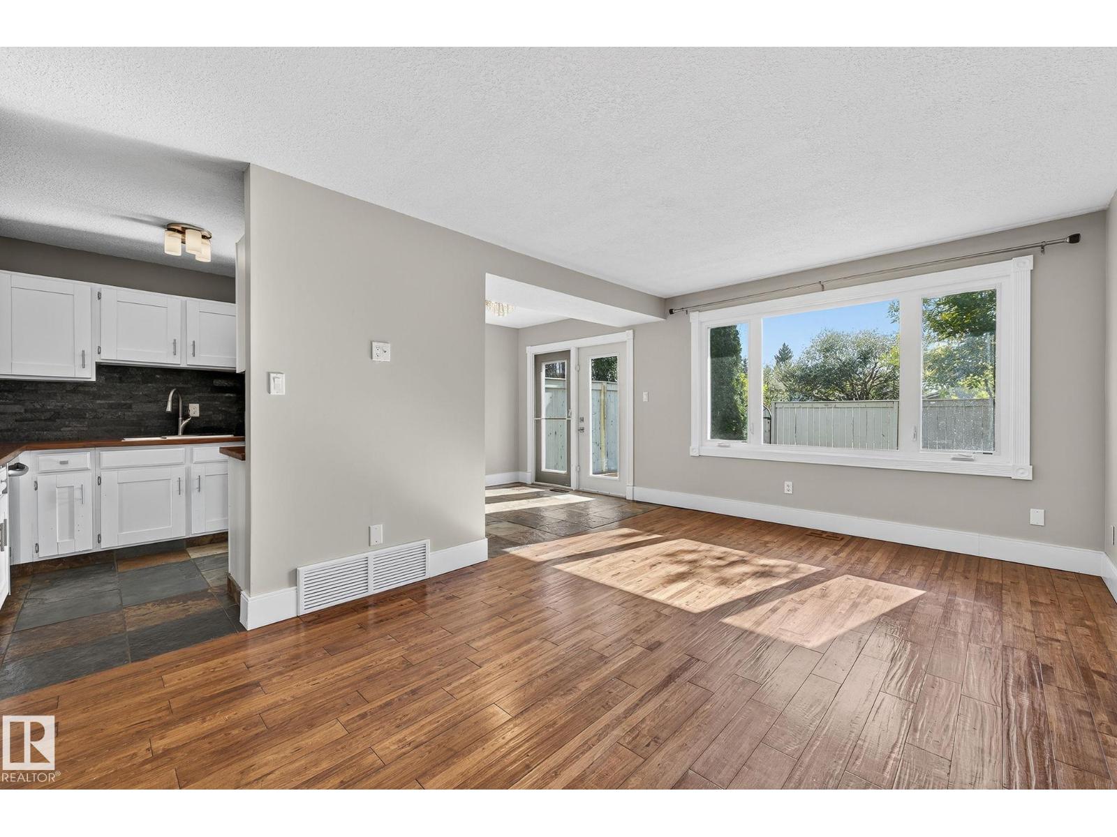 146 Callingwood Pl Nw, Edmonton, Alberta  T5T 8C6 - Photo 11 - E4459736