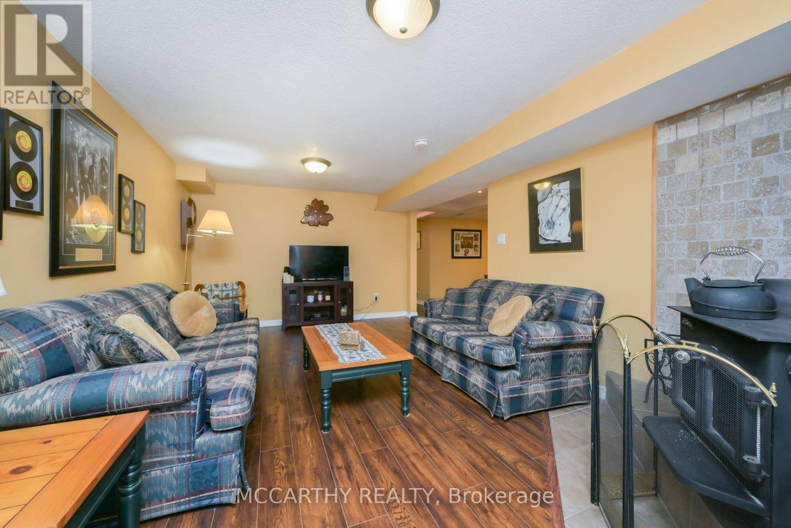 15 Andrew Avenue, Orangeville, Ontario  L9W 4E5 - Photo 28 - W12430360