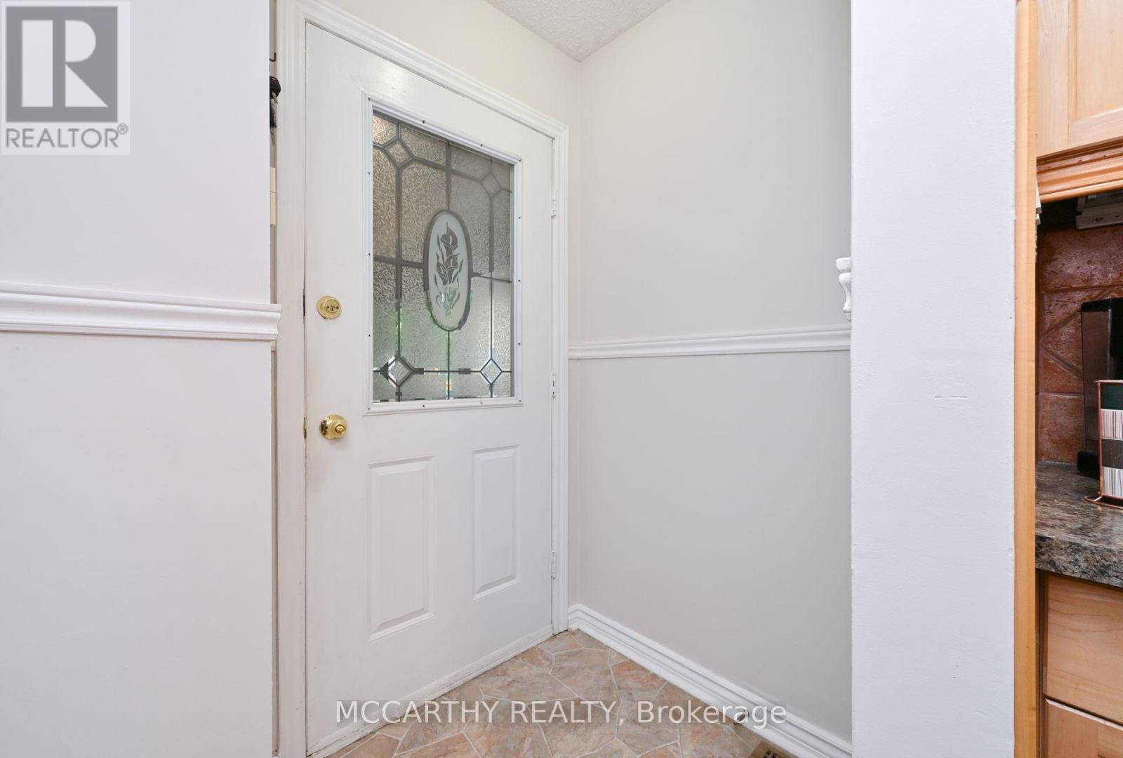 15 Andrew Avenue, Orangeville, Ontario  L9W 4E5 - Photo 4 - W12430360