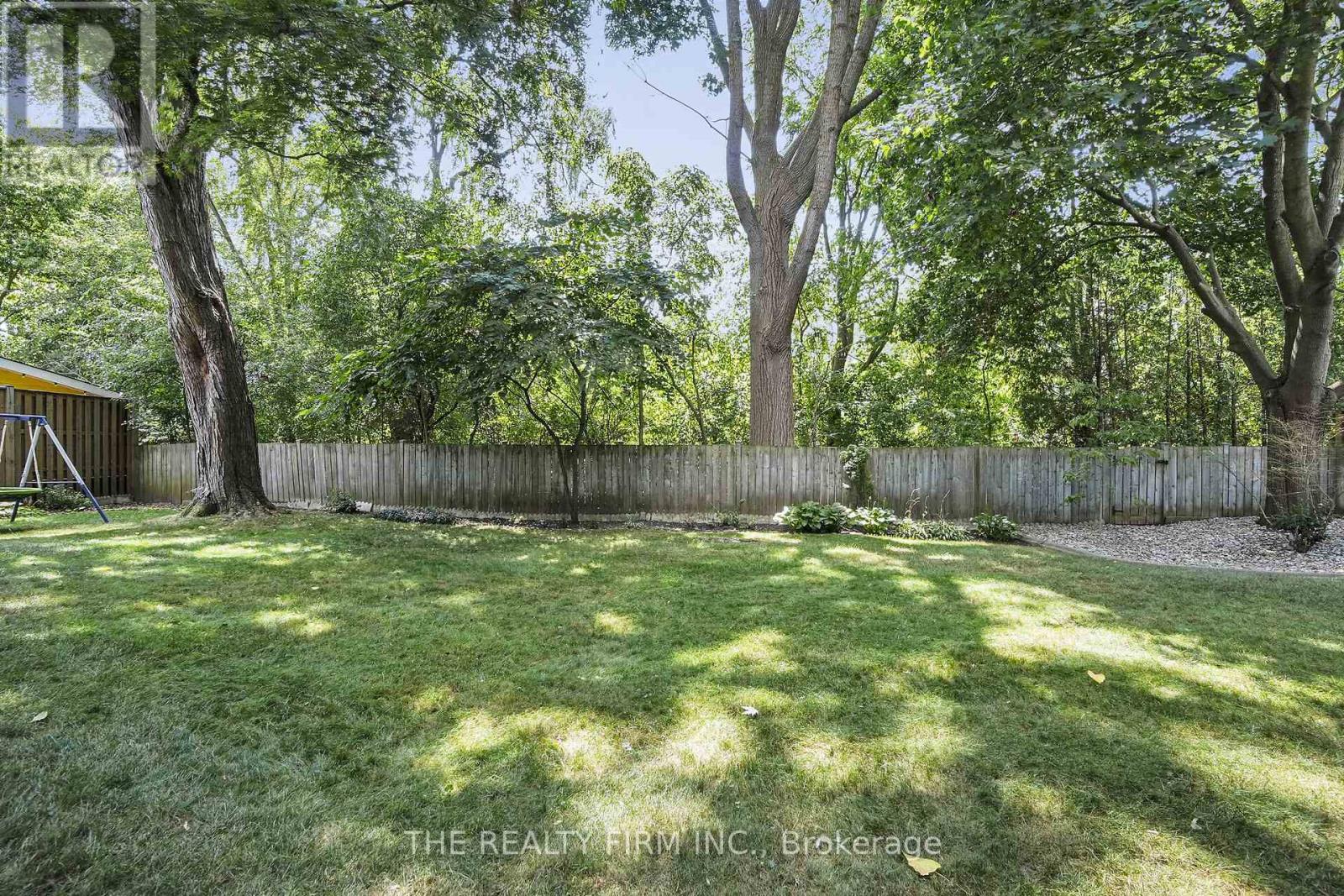 31 Mctaggart Crescent, London North, Ontario  N5X 2E2 - Photo 37 - X12430384