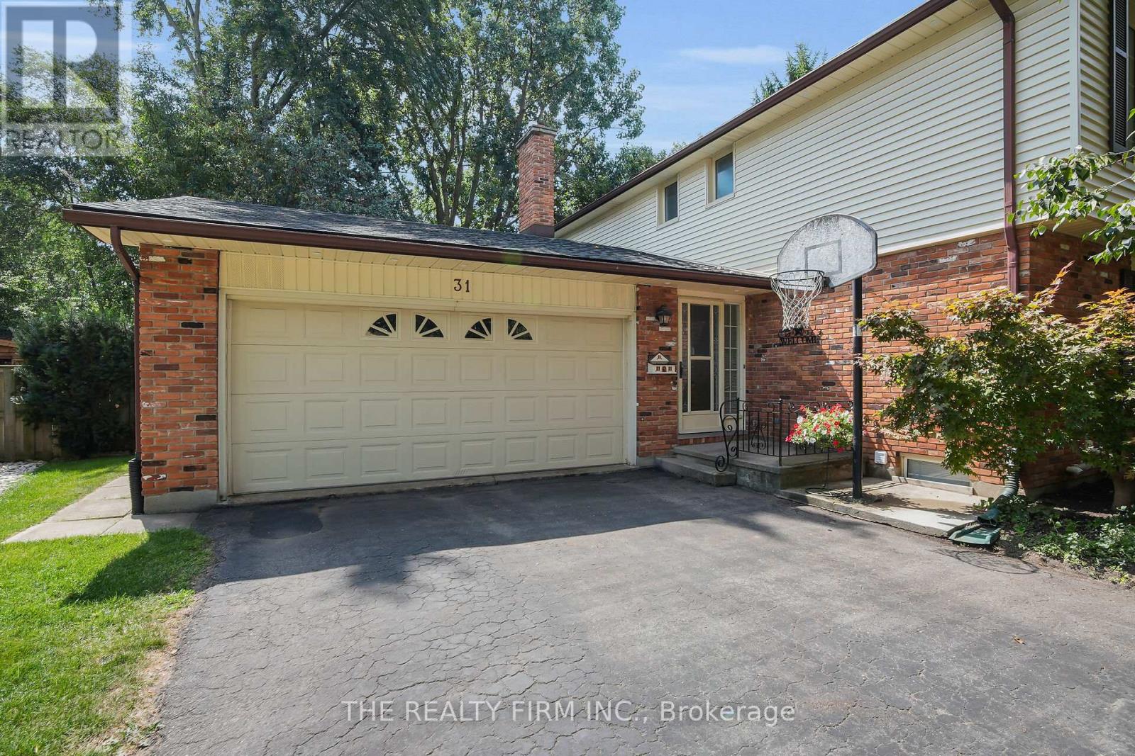 31 Mctaggart Crescent, London North, Ontario  N5X 2E2 - Photo 4 - X12430384