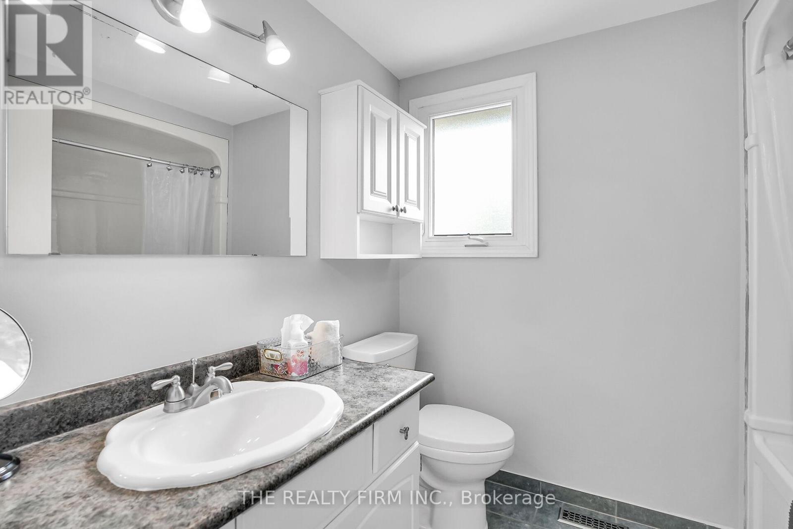 31 Mctaggart Crescent, London North, Ontario  N5X 2E2 - Photo 48 - X12430384