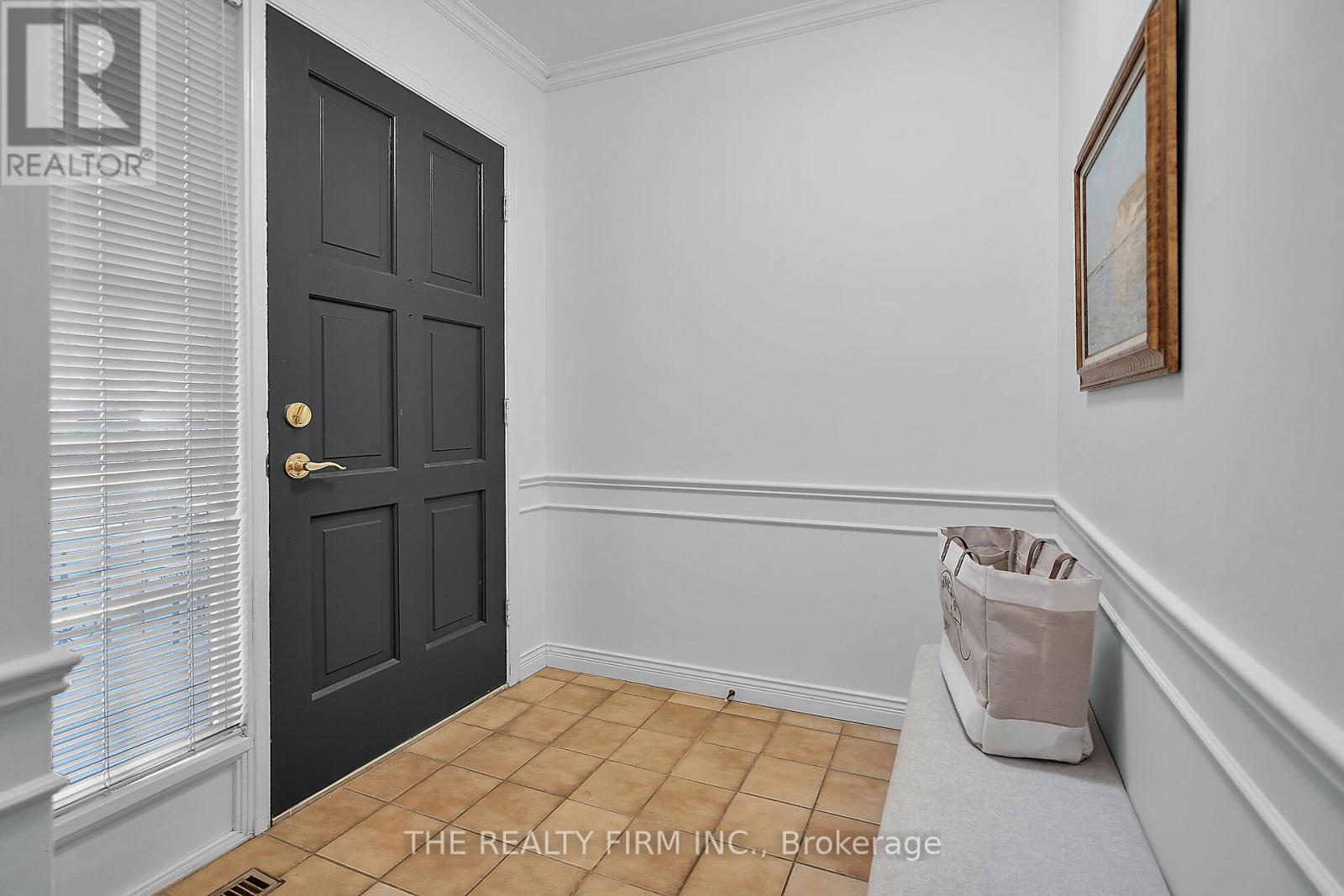 31 Mctaggart Crescent, London North, Ontario  N5X 2E2 - Photo 5 - X12430384