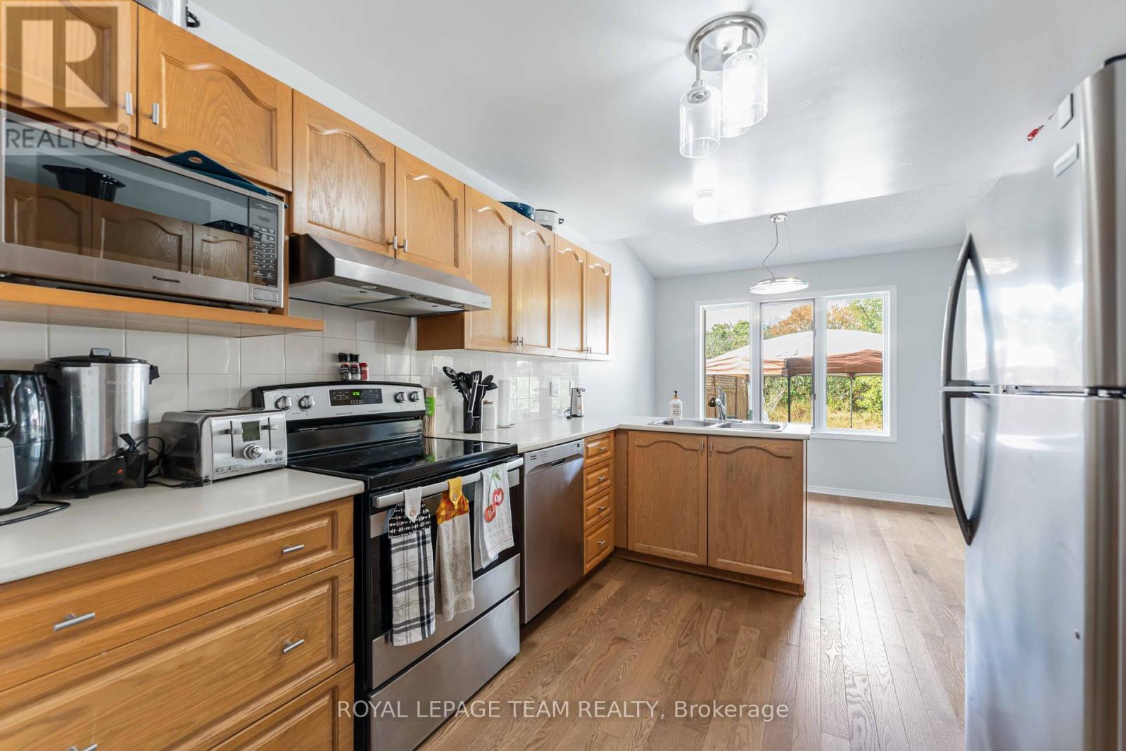 18 Ravenscroft Court, Ottawa, Ontario  K2S 1R3 - Photo 11 - X12430389