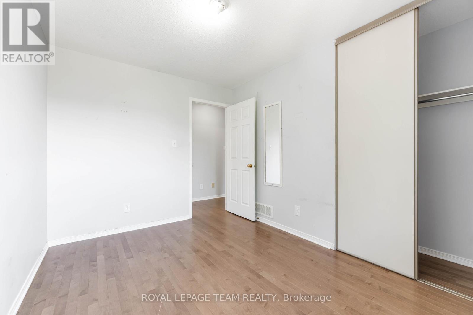 18 Ravenscroft Court, Ottawa, Ontario  K2S 1R3 - Photo 16 - X12430389