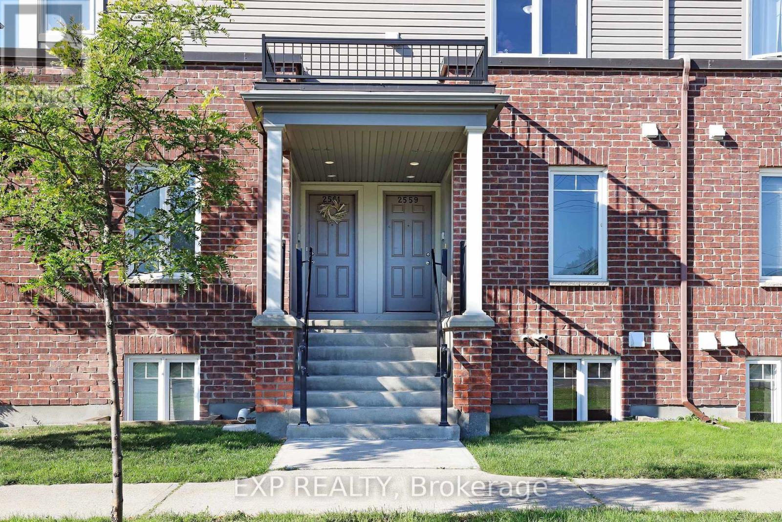 2559 Longfields Drive, Ottawa, Ontario  K2J 2L7 - Photo 3 - X12430408
