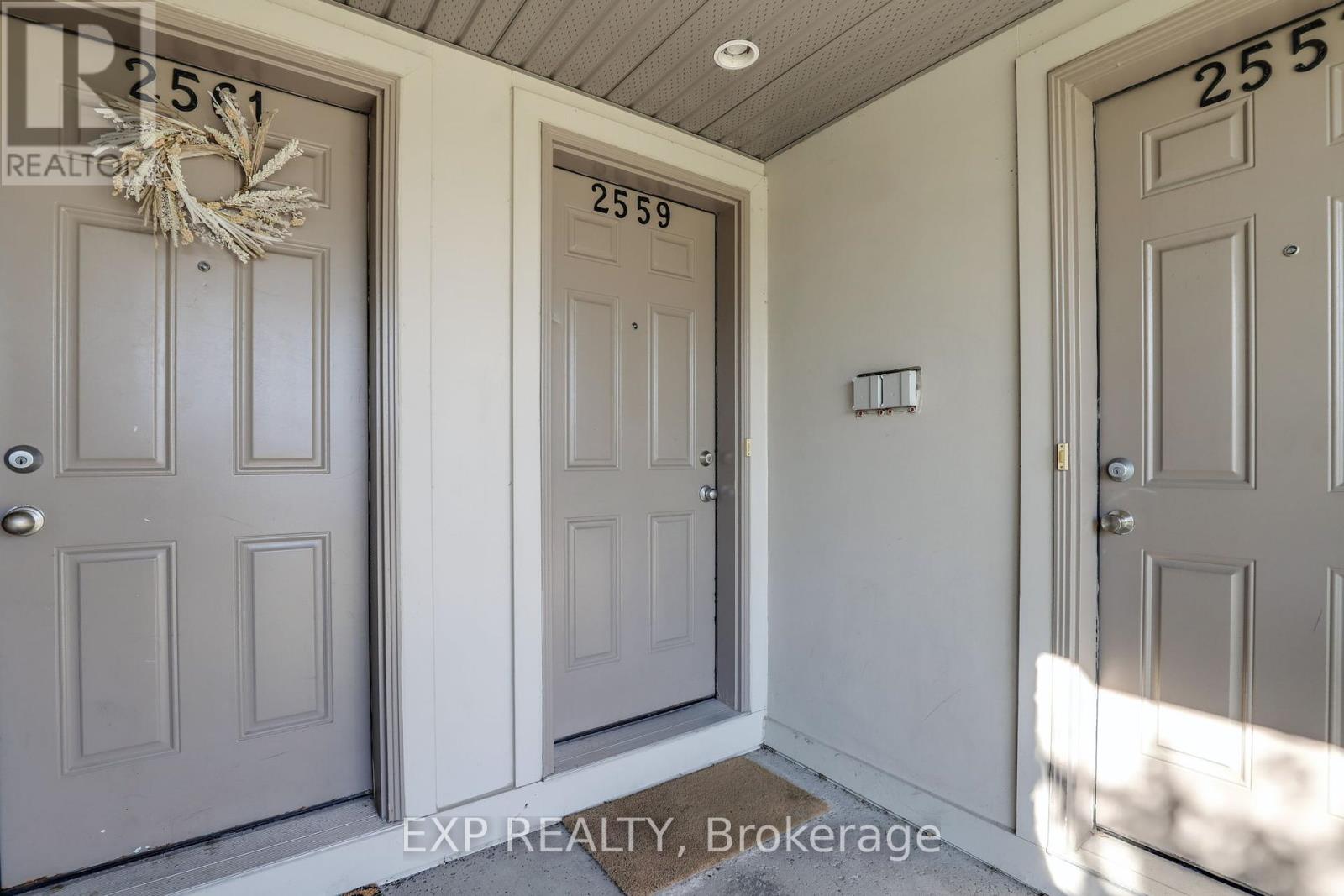 2559 Longfields Drive, Ottawa, Ontario  K2J 2L7 - Photo 4 - X12430408