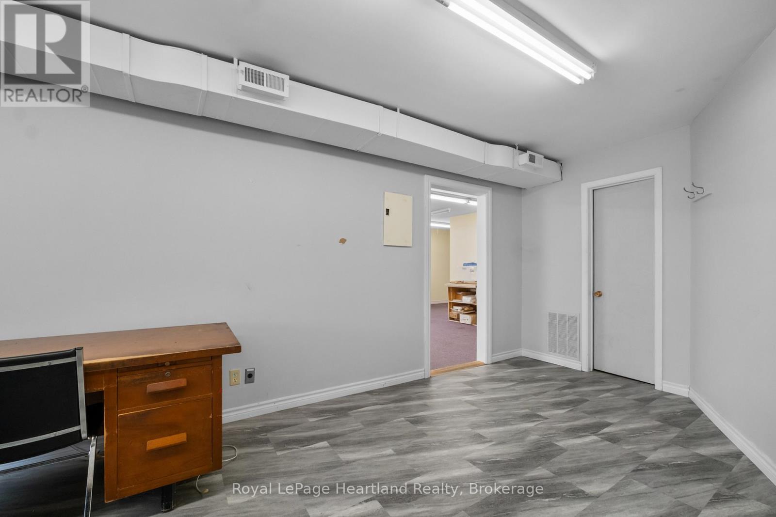 36 Newgate Street, Goderich, Ontario  N7A 1P1 - Photo 15 - X12430388
