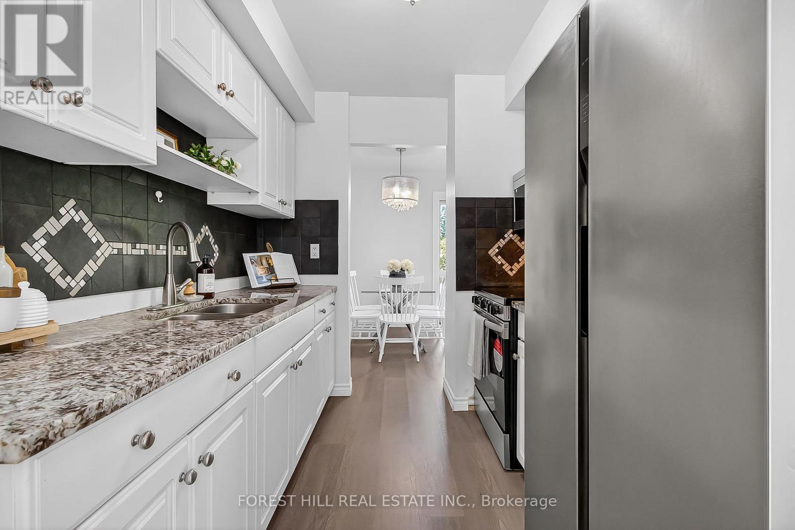 42 Vincent Crescent, London South, Ontario  N6C 4X8 - Photo 13 - X12413206