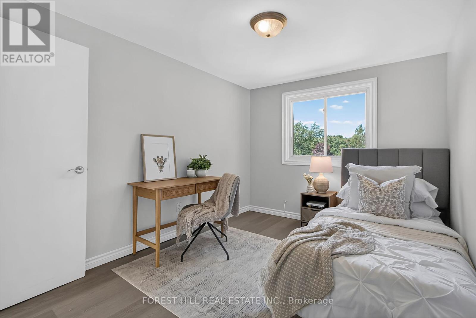 42 Vincent Crescent, London South, Ontario  N6C 4X8 - Photo 21 - X12413206
