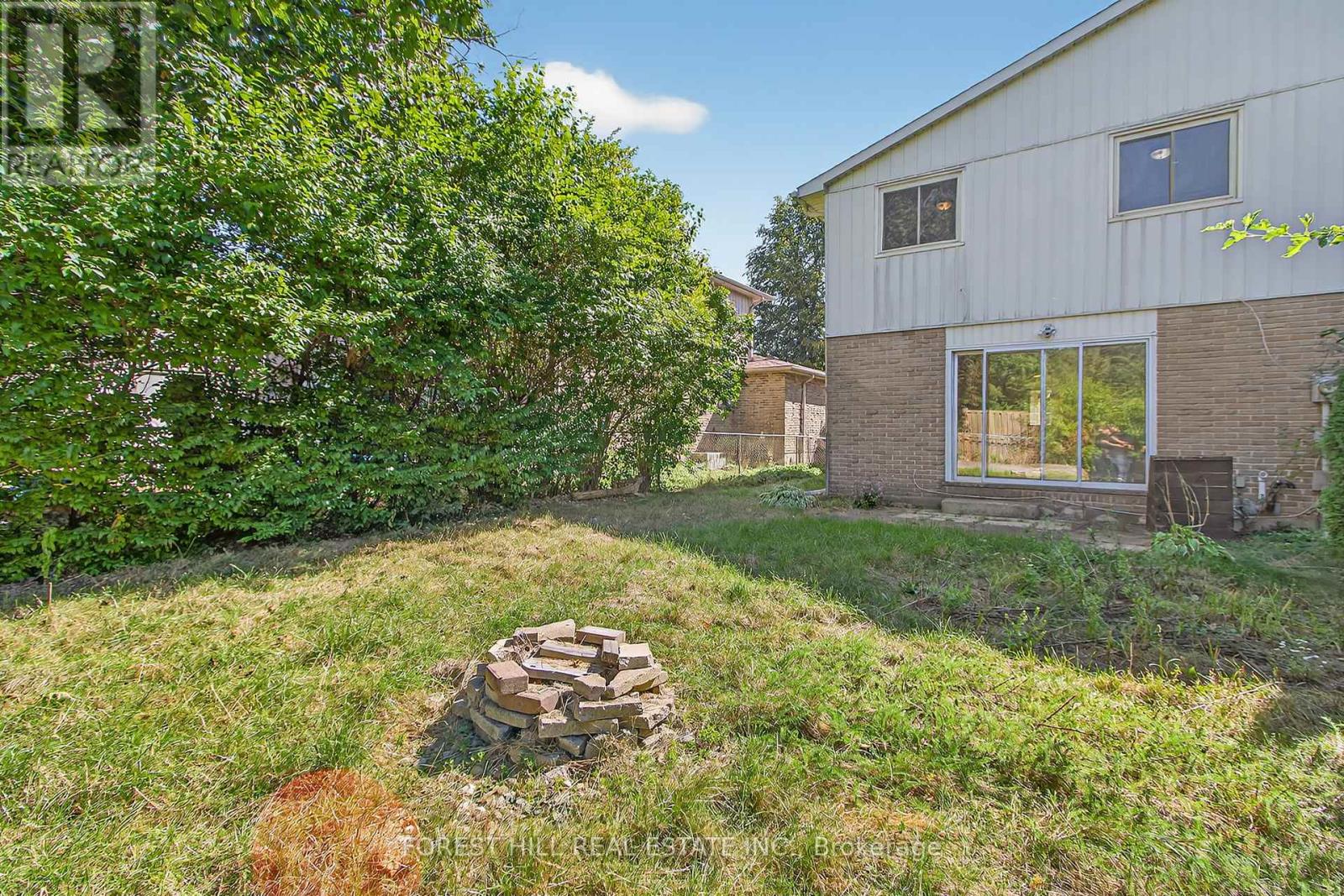 42 Vincent Crescent, London South, Ontario  N6C 4X8 - Photo 29 - X12413206