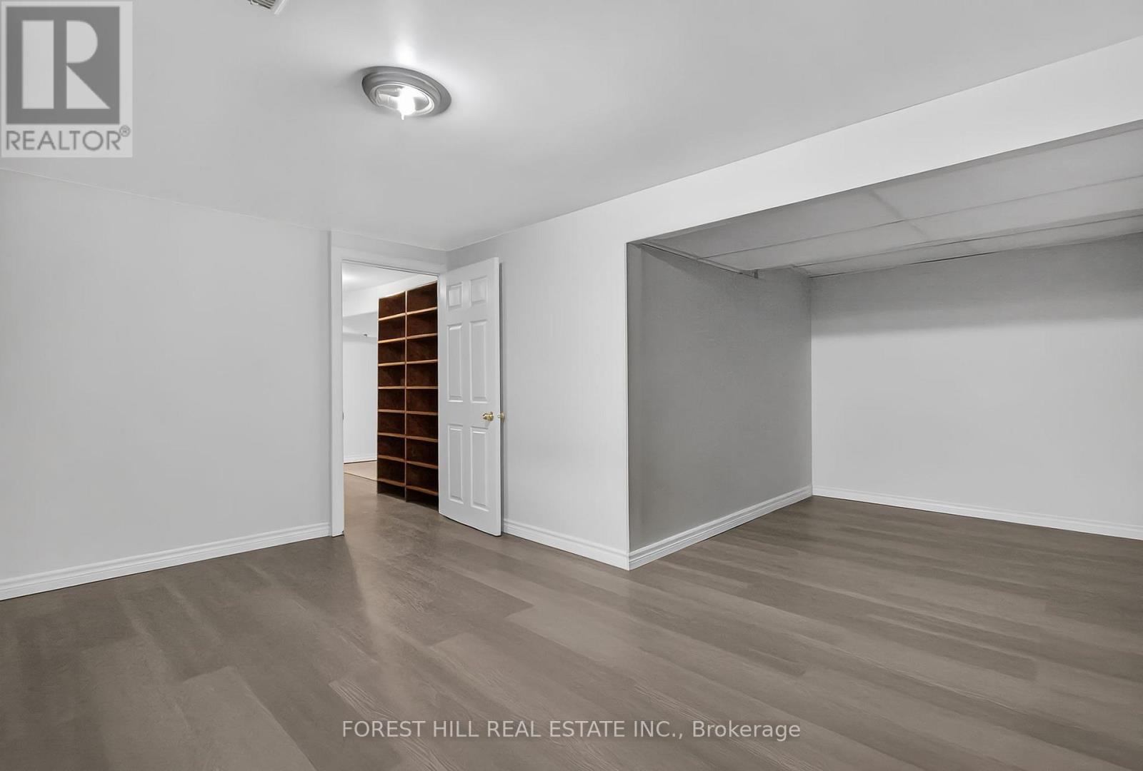 42 Vincent Crescent, London South, Ontario  N6C 4X8 - Photo 25 - X12413206
