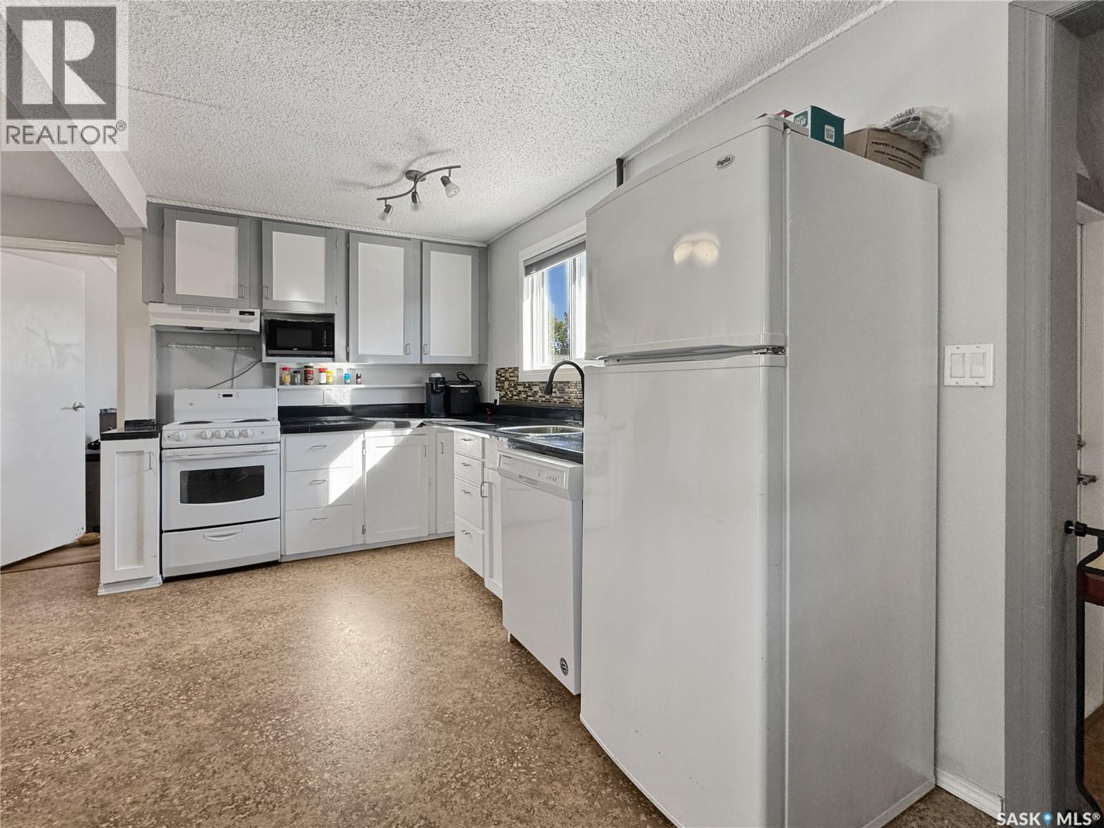 220 2nd Avenue W, Maidstone, Saskatchewan  S0M 1M0 - Photo 7 - SK019495
