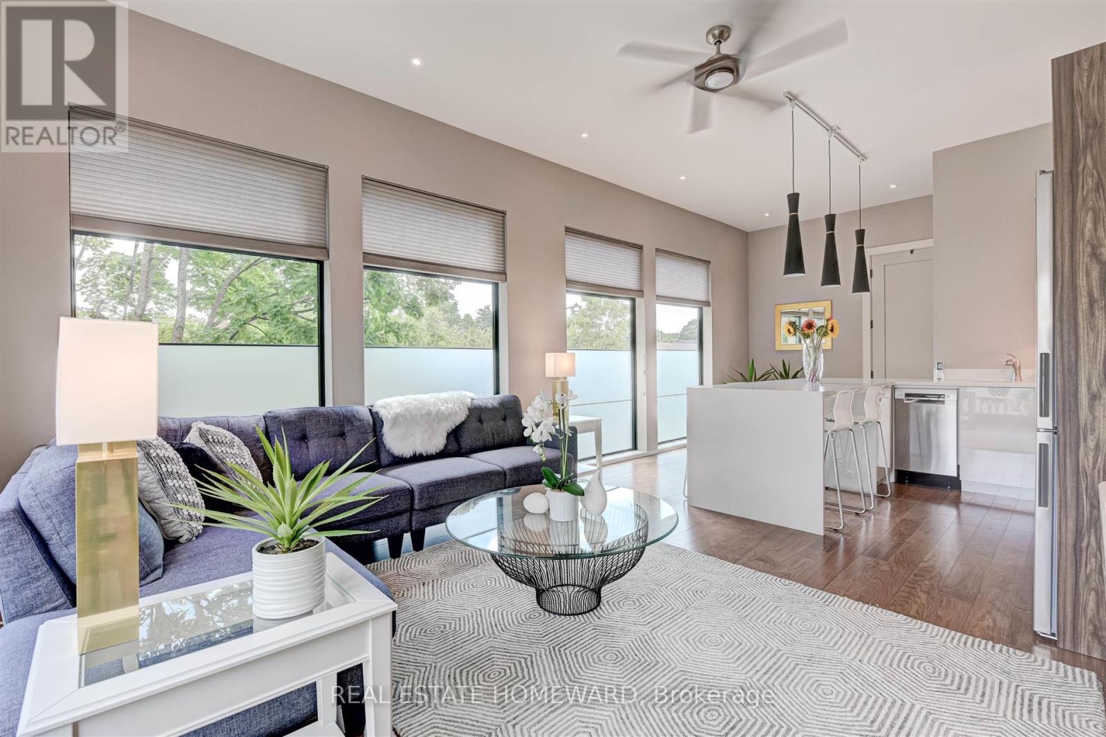 UPPER - 118 SWANWICK AVENUE, Toronto, Ontario