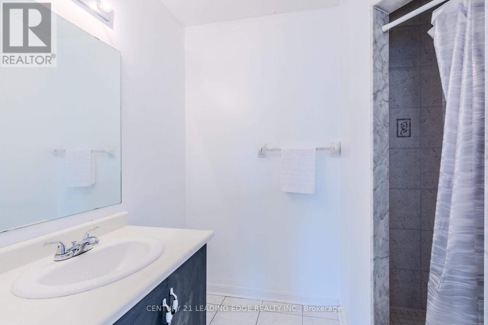 98 Aspen Park Way, Whitby (Downtown Whitby), Ontario  L1N 9M6 - Photo 13 - E12430409