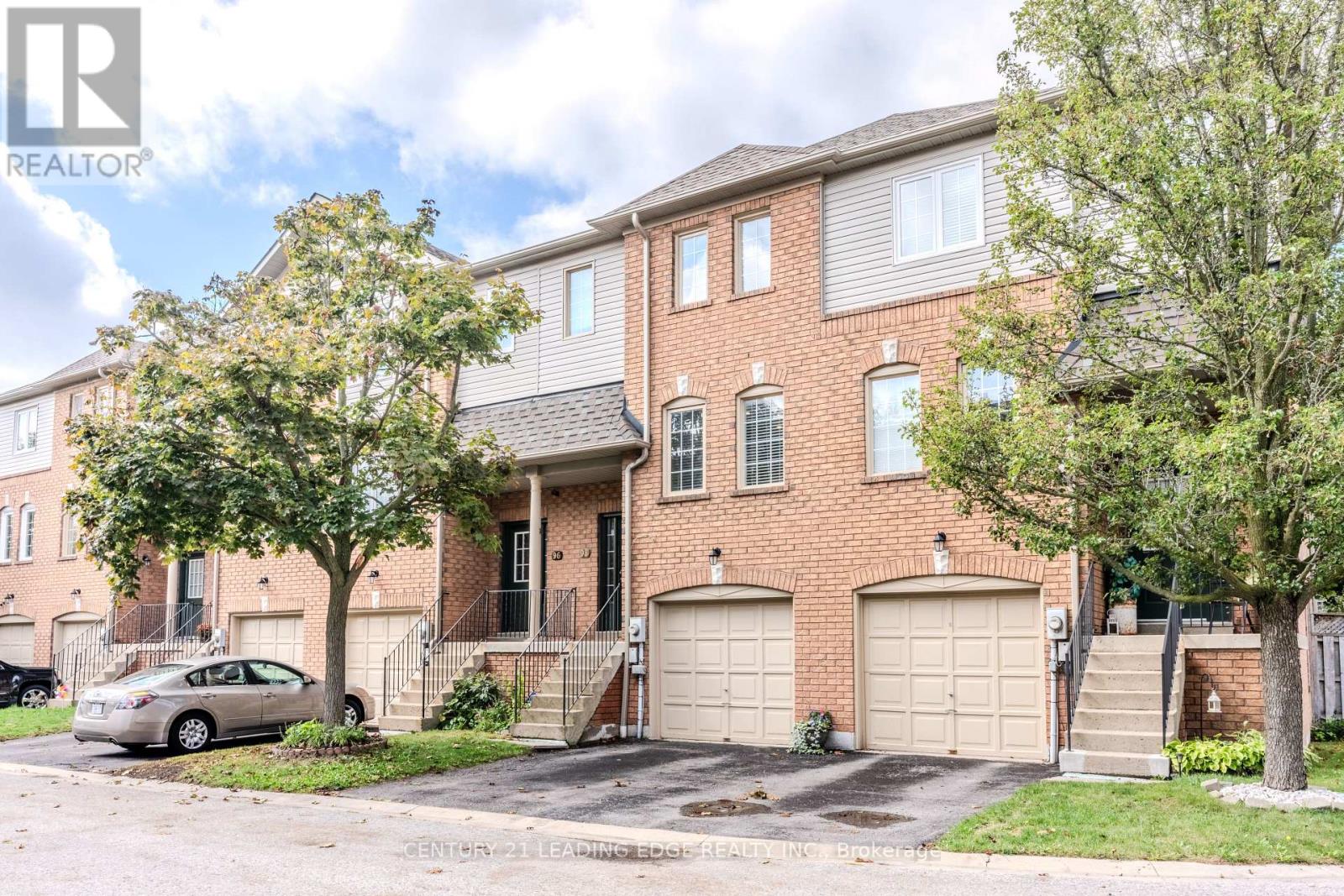 98 Aspen Park Way, Whitby (Downtown Whitby), Ontario  L1N 9M6 - Photo 2 - E12430409