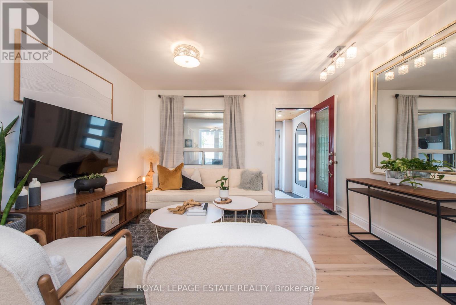 2311 Gerrard Street E, Toronto, Ontario  M4E 2E5 - Photo 3 - E12428130