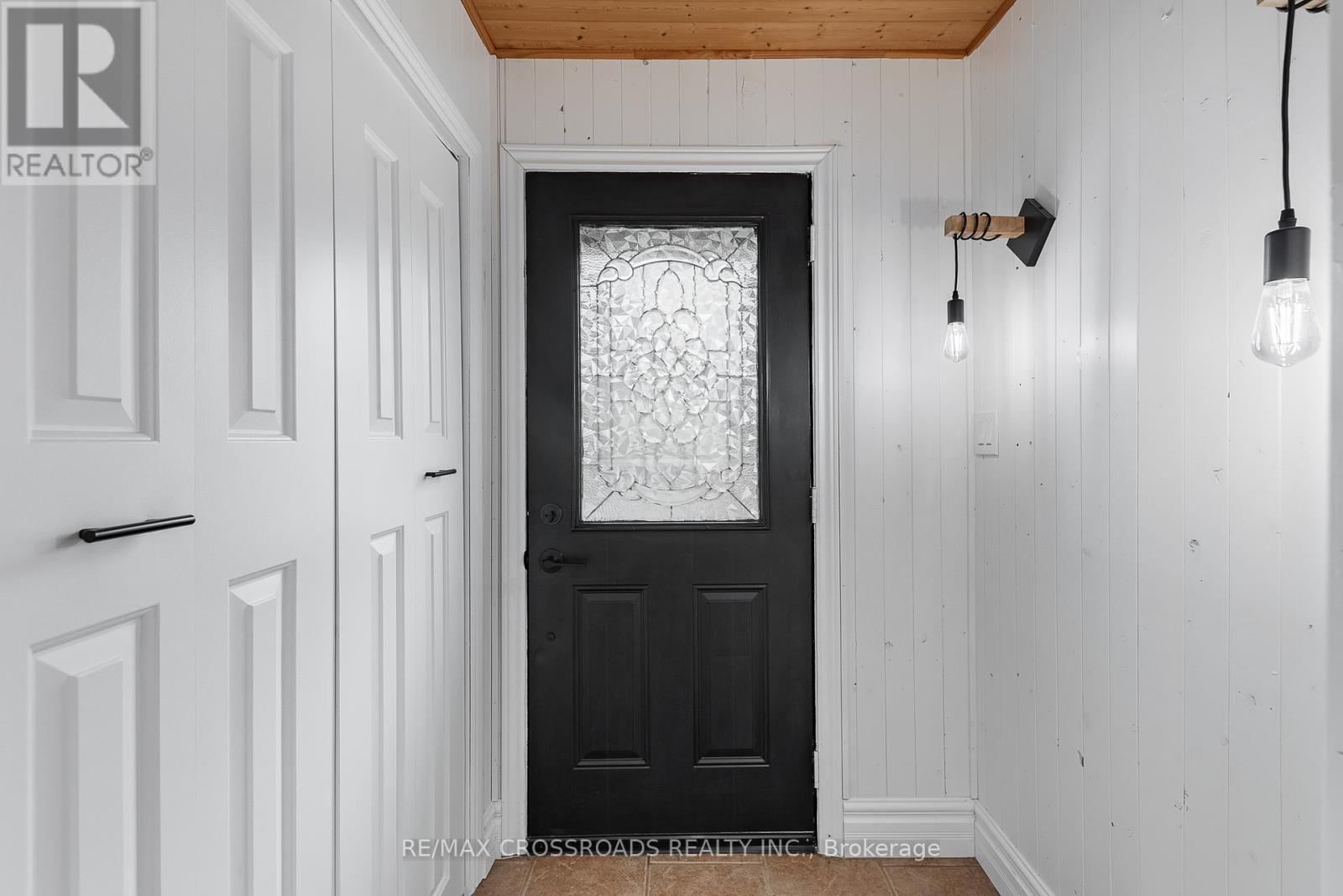 324 Tampa Drive, Georgina, Ontario  L4P 3A4 - Photo 6 - N12371295