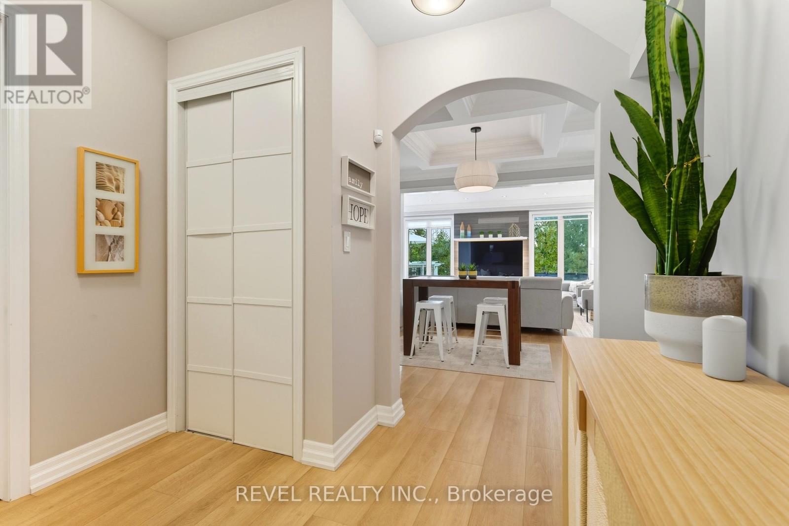 390 Gosford Crescent, Milton, Ontario  L9T 8G2 - Photo 6 - W12427185