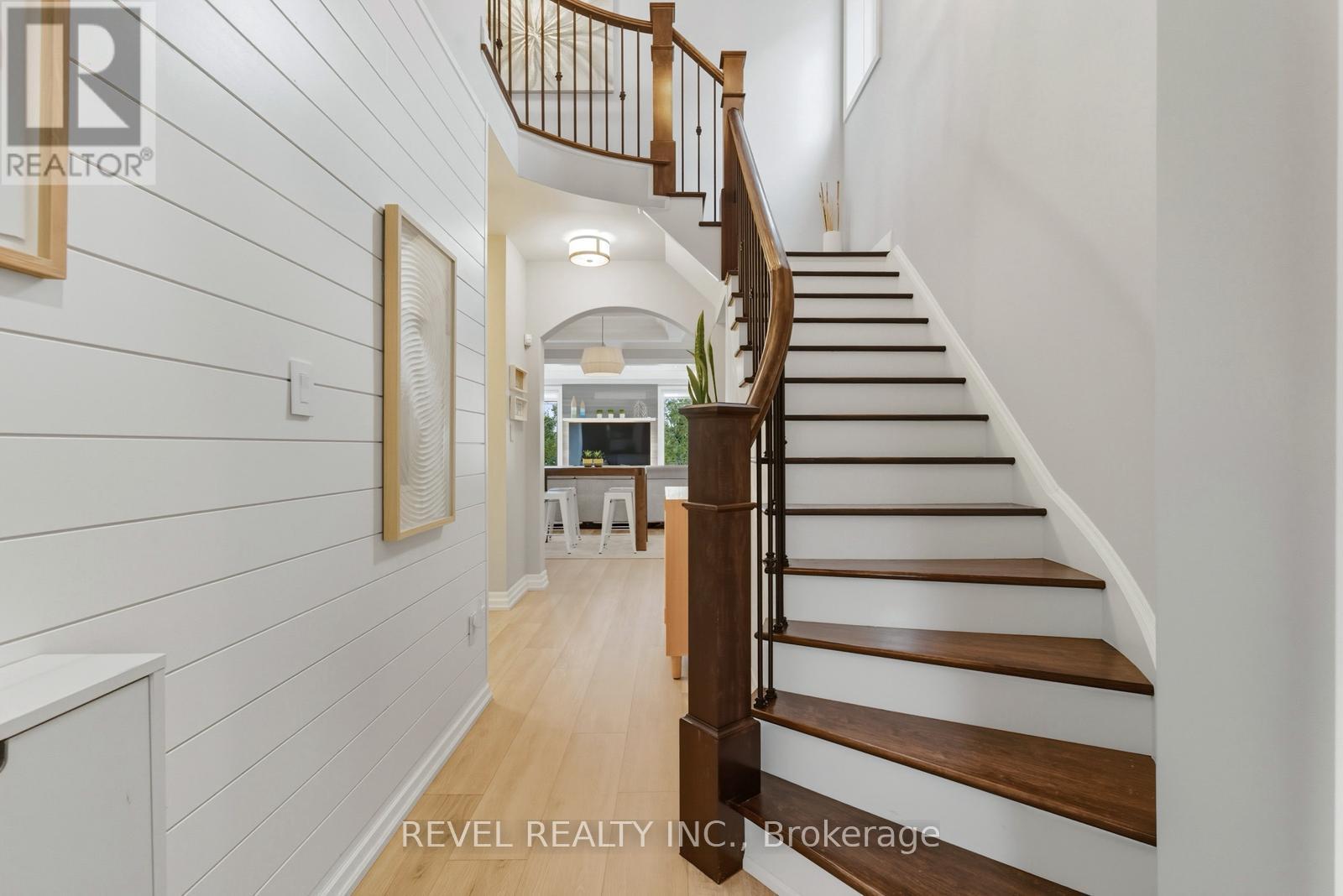 390 Gosford Crescent, Milton, Ontario  L9T 8G2 - Photo 5 - W12427185