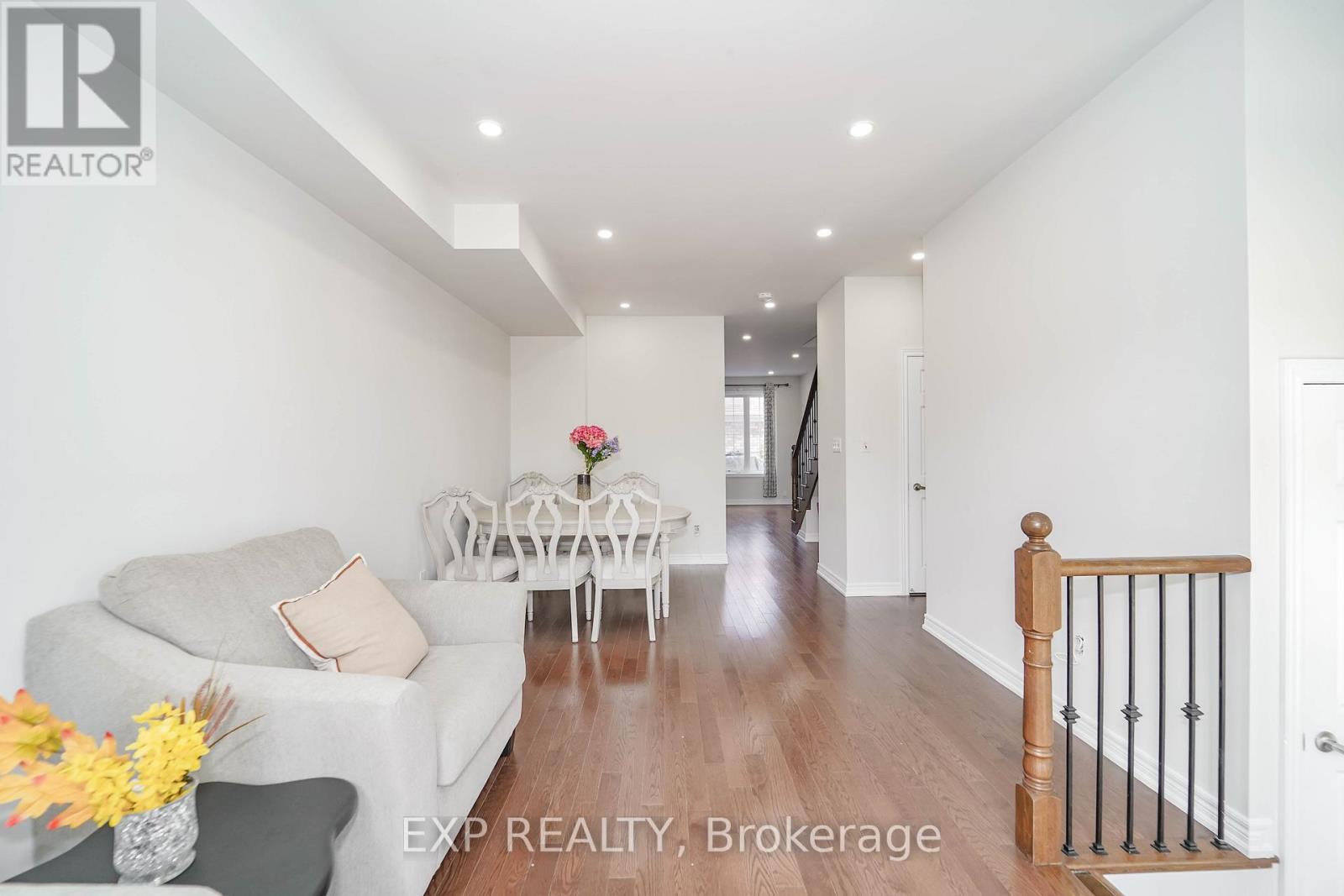62 Harvest Field Road, Markham, Ontario  L6B 0T7 - Photo 10 - N12430412