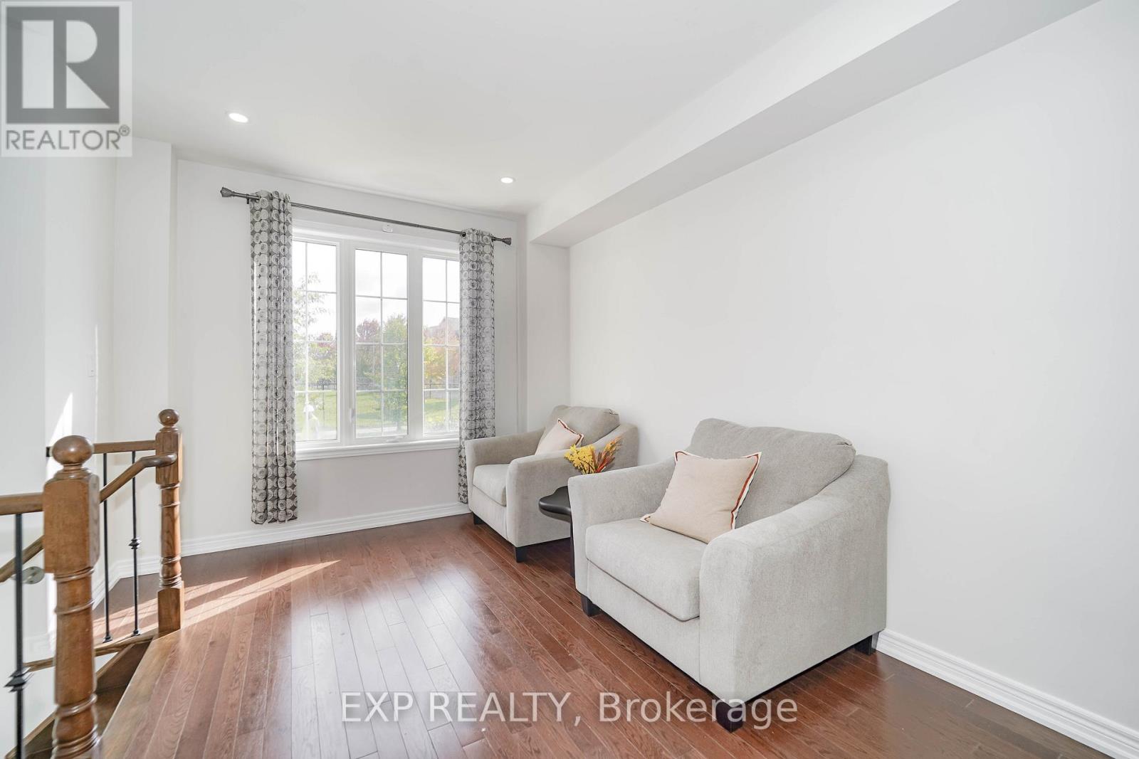 62 Harvest Field Road, Markham, Ontario  L6B 0T7 - Photo 12 - N12430412