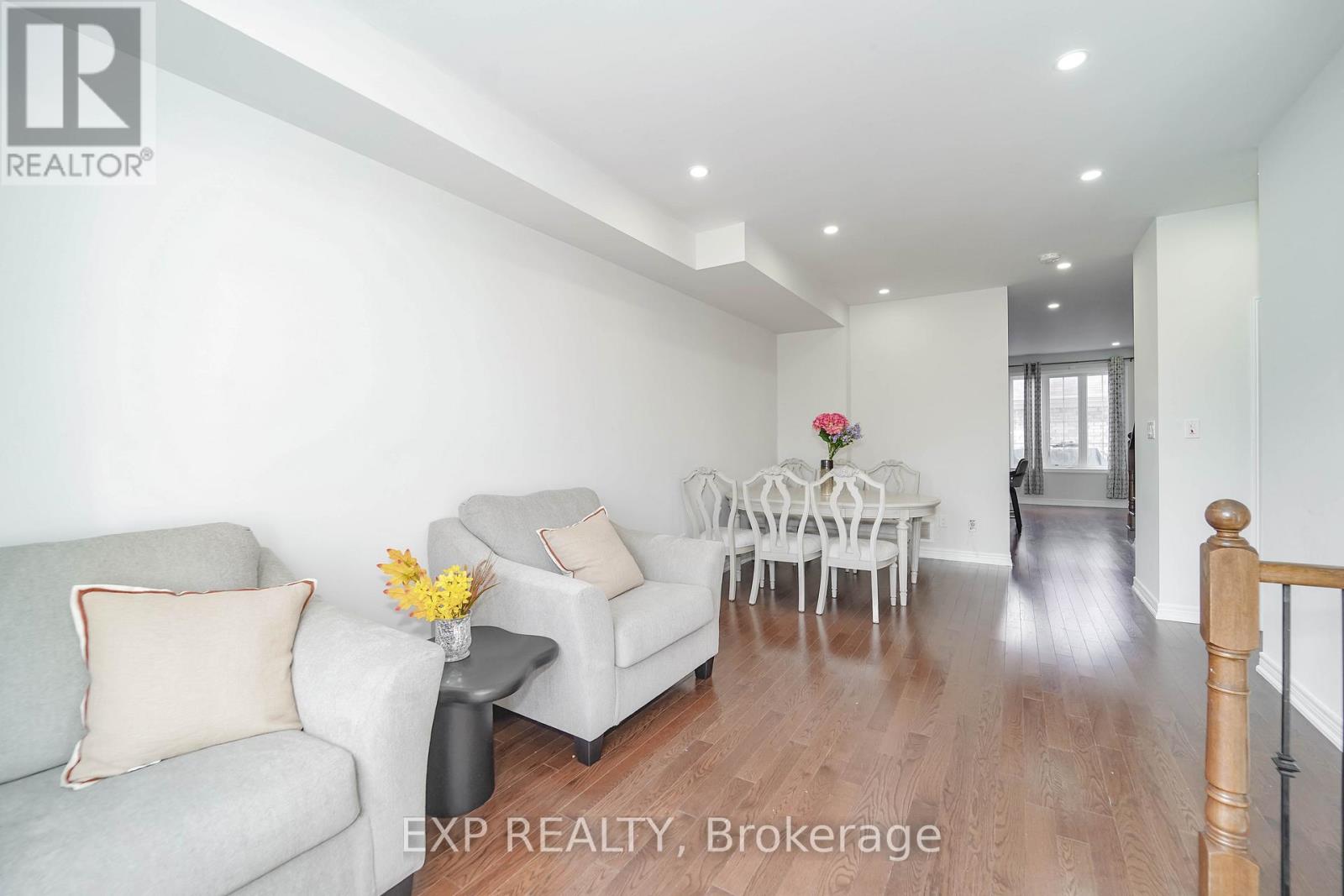 62 Harvest Field Road, Markham, Ontario  L6B 0T7 - Photo 13 - N12430412