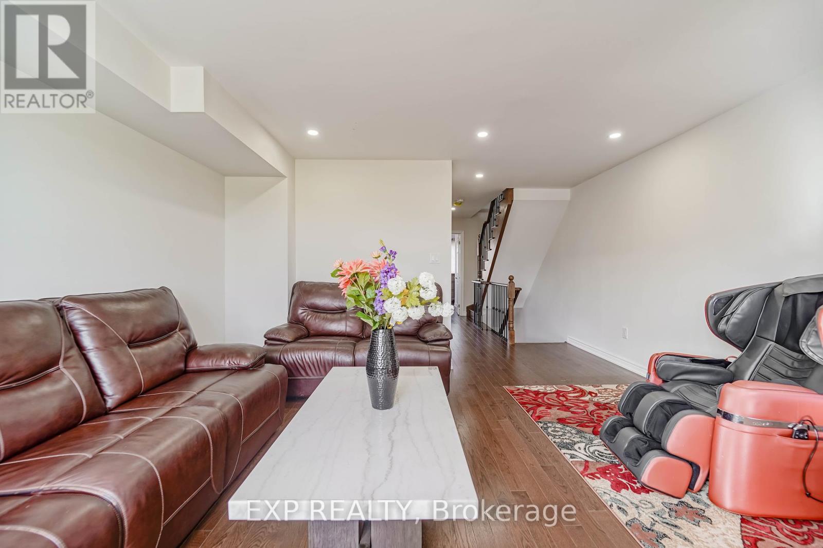 62 Harvest Field Road, Markham, Ontario  L6B 0T7 - Photo 15 - N12430412