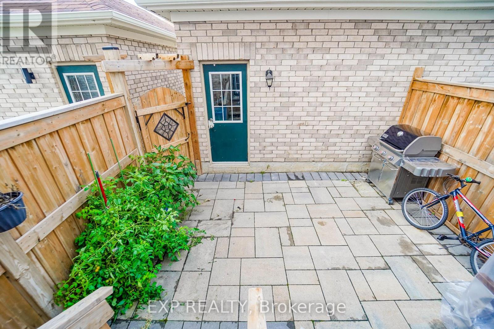 62 Harvest Field Road, Markham, Ontario  L6B 0T7 - Photo 2 - N12430412
