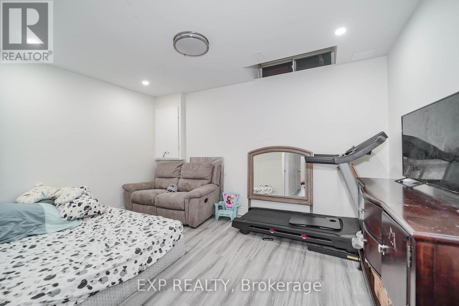 62 Harvest Field Road, Markham, Ontario  L6B 0T7 - Photo 23 - N12430412