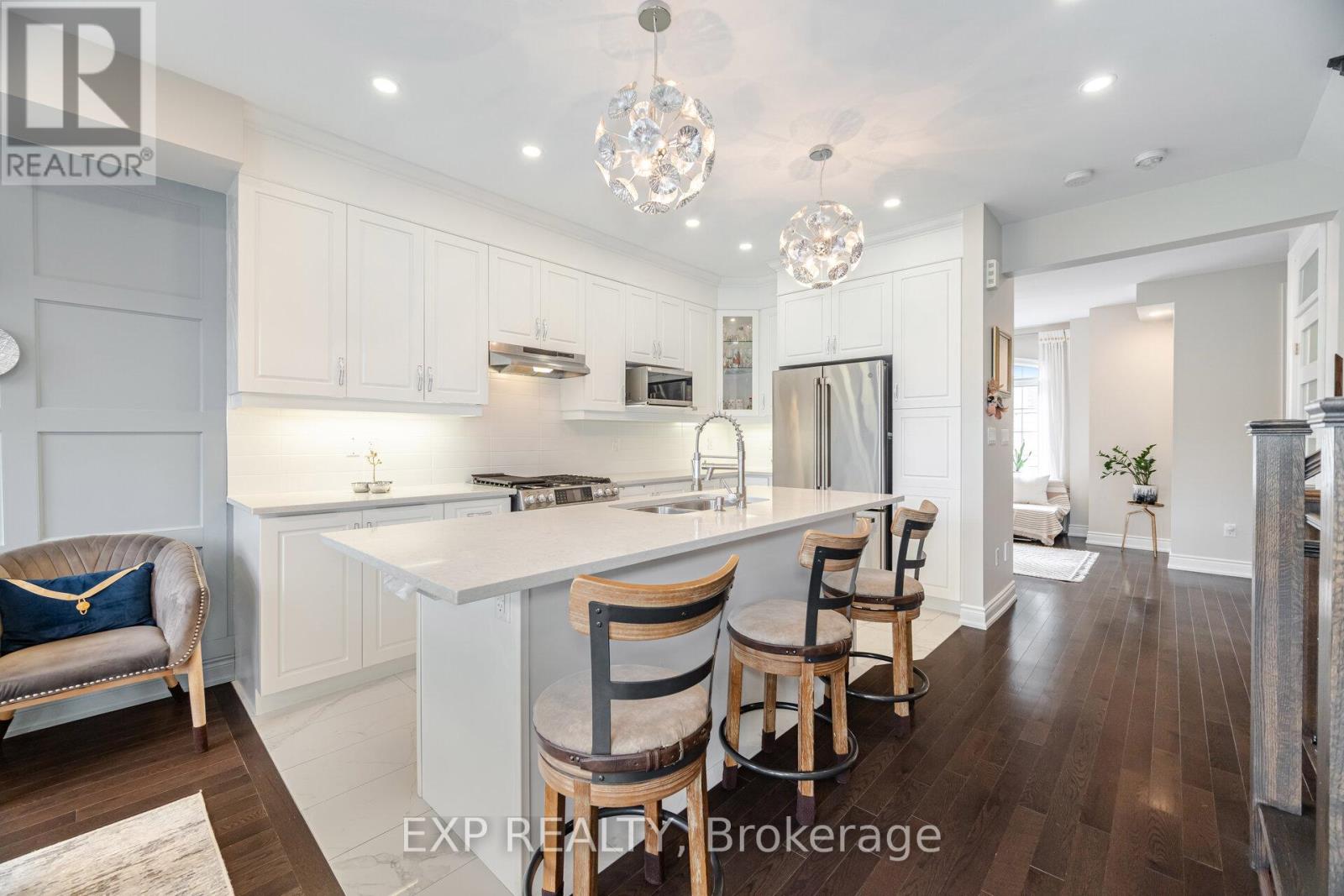 54 Ingleside Street, Vaughan, Ontario  L4L 0H9 - Photo 10 - N12430420