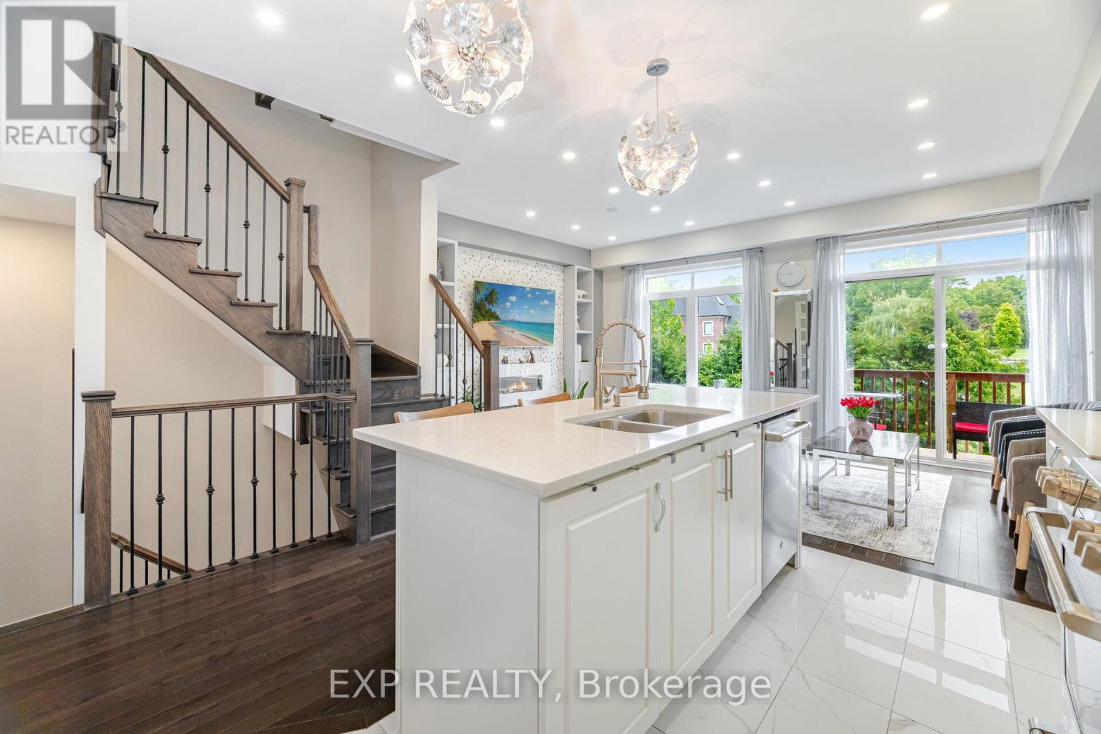 54 Ingleside Street, Vaughan, Ontario  L4L 0H9 - Photo 13 - N12430420