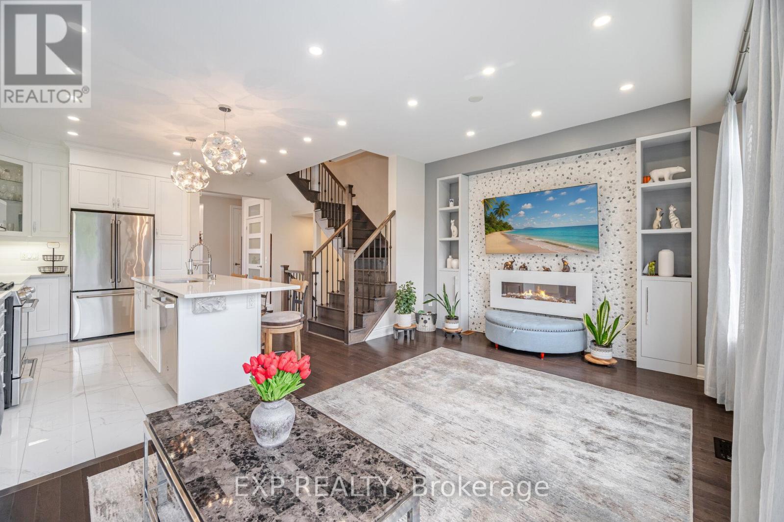 54 Ingleside Street, Vaughan, Ontario  L4L 0H9 - Photo 15 - N12430420