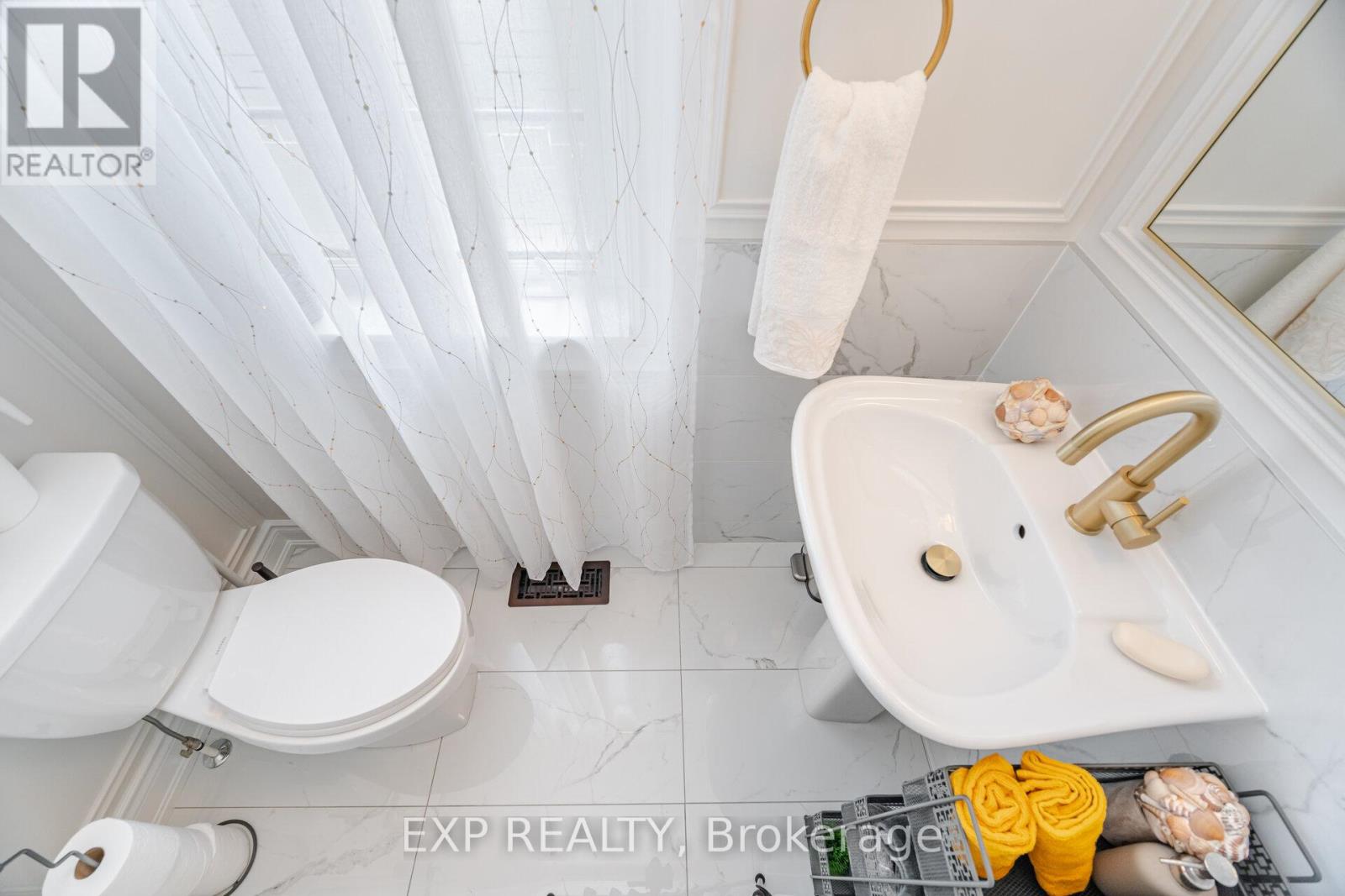 54 Ingleside Street, Vaughan, Ontario  L4L 0H9 - Photo 16 - N12430420