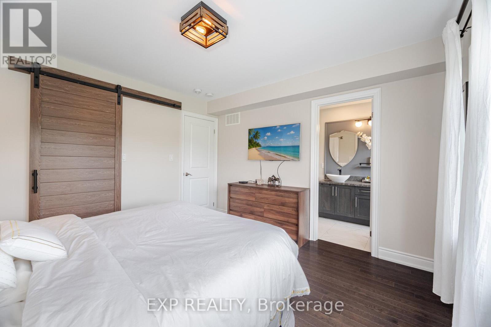 54 Ingleside Street, Vaughan, Ontario  L4L 0H9 - Photo 21 - N12430420