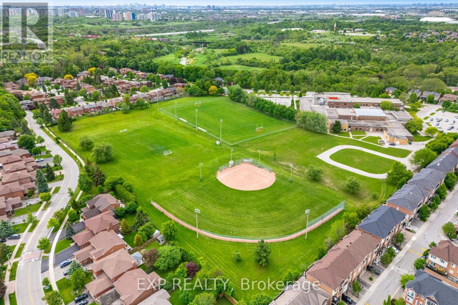 54 Ingleside Street, Vaughan, Ontario  L4L 0H9 - Photo 47 - N12430420