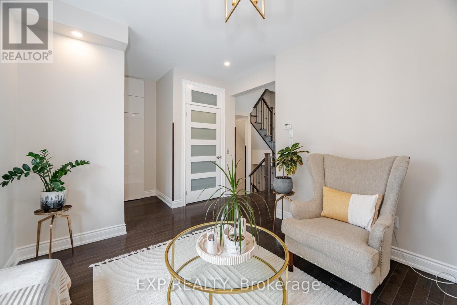 54 Ingleside Street, Vaughan, Ontario  L4L 0H9 - Photo 9 - N12430420