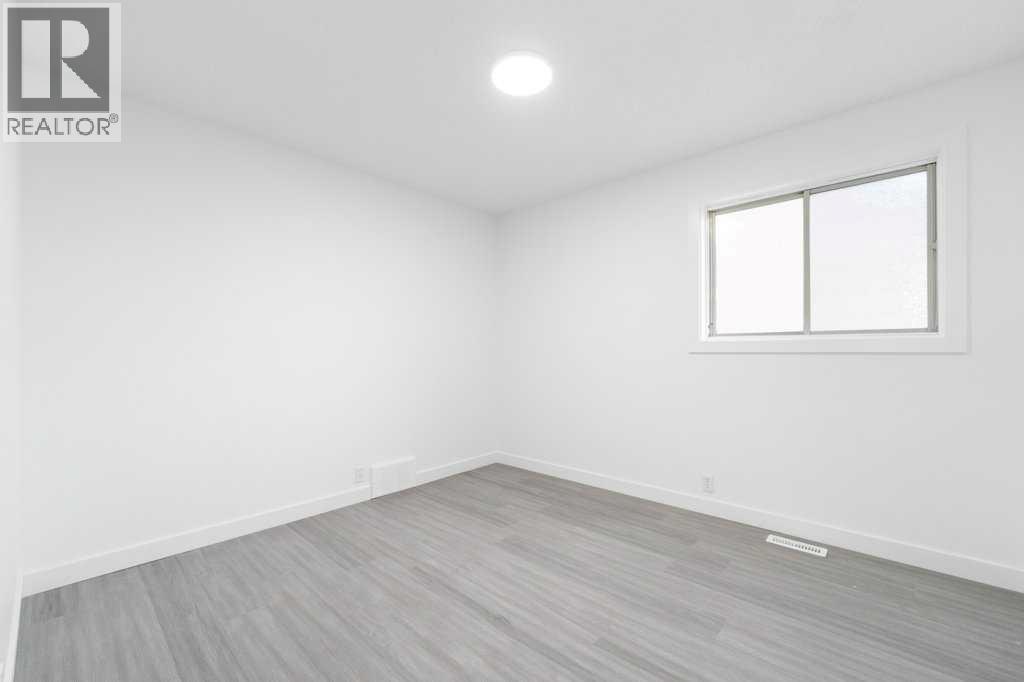 361 Martinwood Place Ne, Calgary, Alberta  T3J 3H7 - Photo 17 - A2234133