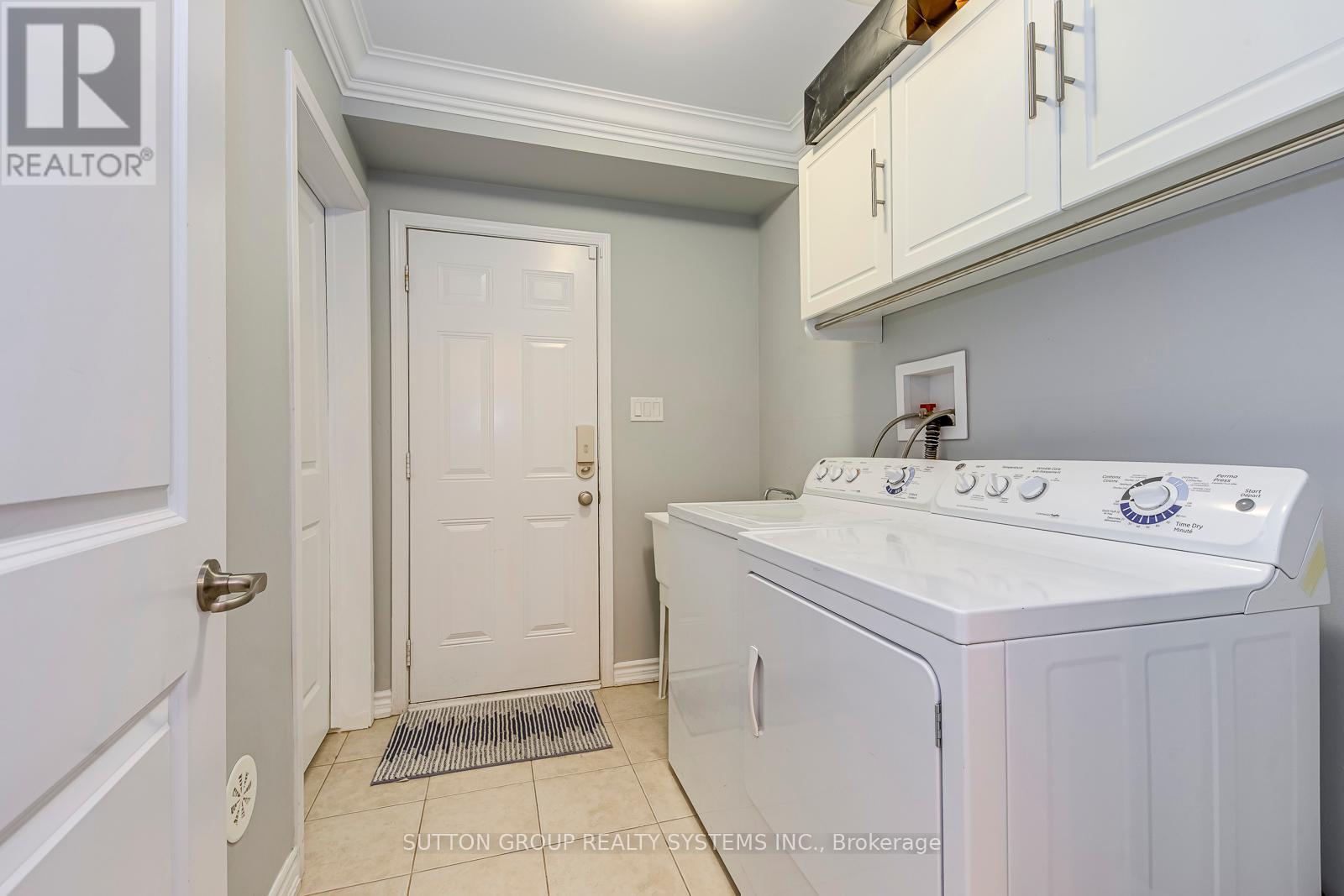 33 - 3002 Preserve Drive, Unit 33 Drive, Oakville, Ontario  L6M 0V5 - Photo 10 - W12430382