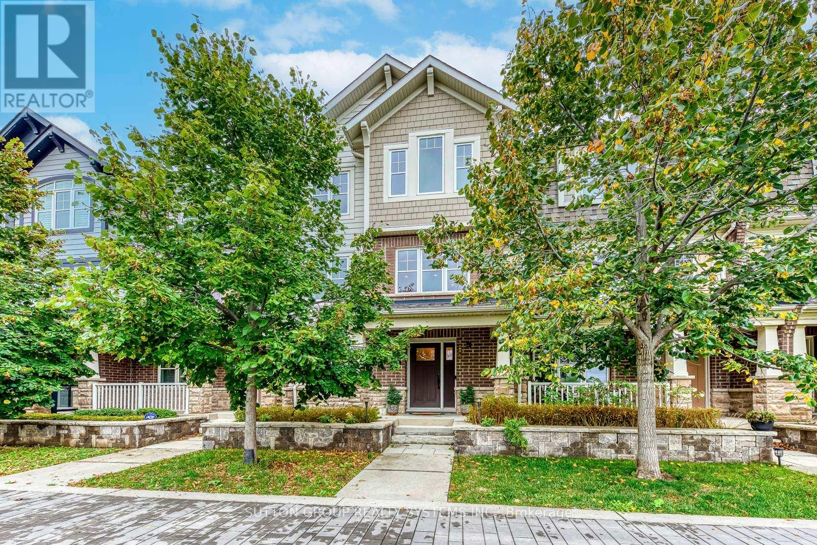 33 - 3002 Preserve Drive, Unit 33 Drive, Oakville, Ontario  L6M 0V5 - Photo 2 - W12430382