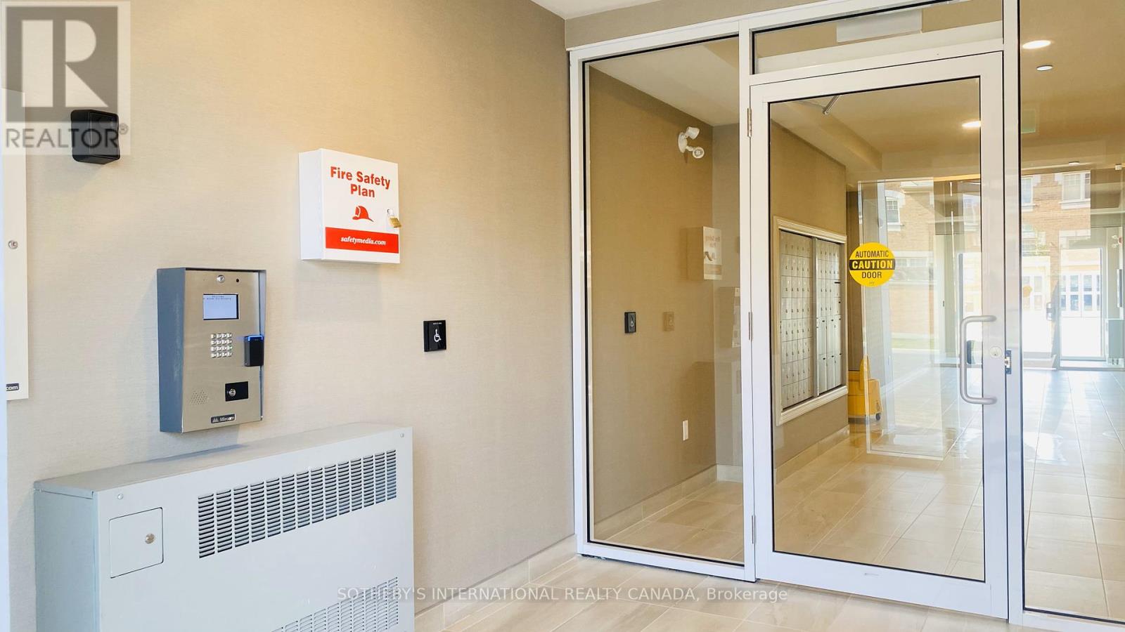 216 - 62 Sky Harbour Drive, Brampton, Ontario  L6Y 0C1 - Photo 3 - W12430396
