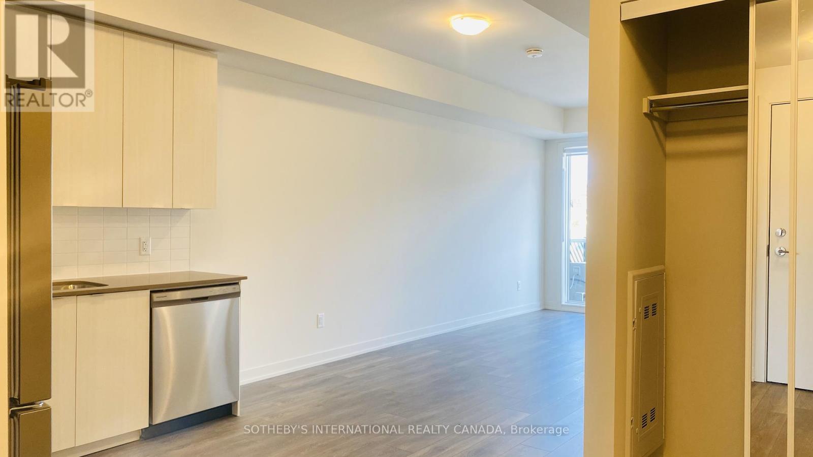 216 - 62 Sky Harbour Drive, Brampton, Ontario  L6Y 0C1 - Photo 6 - W12430396